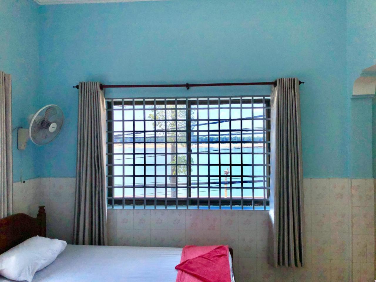 Hengheng II Guest House Kratie Exterior photo
